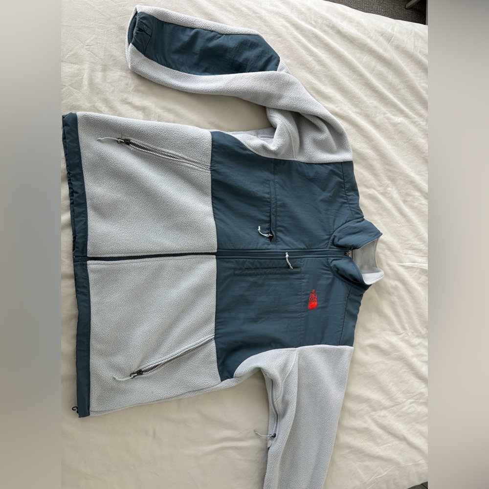 Men’s XL North Face fleece jacket. BRAND NEW
